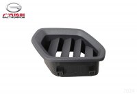 Левый воздуховод обдува стекла (Elegant Solid Black); применимый код темы внутренней отделки: V (Light Wave Blue), X (Camel) GAC GS3